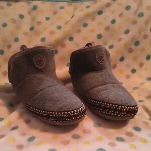Womens Ariat Slippers